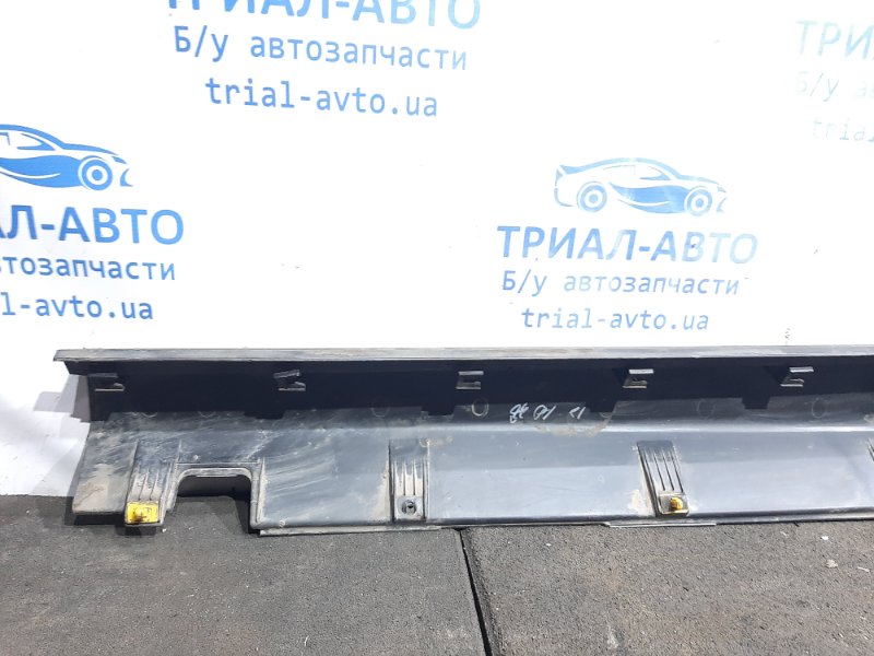Накладка порога внешняя правая правая Sorento 2009-2014 XM 2.0 diesel