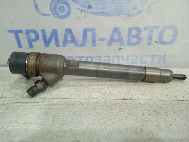 Форсунка топливная KIA Sorento 2009-2014 XM 2.0 diesel 338002F300 Б/У