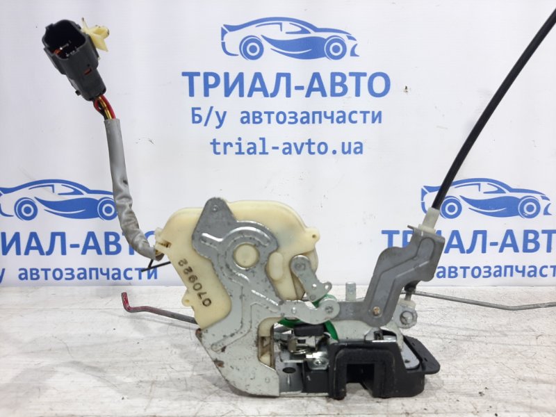 Замок двери передний правый KIA Sorento BL 2.5 Diesel