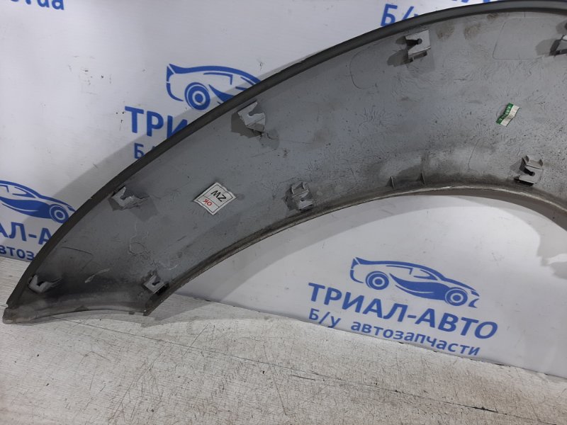 Накладка крыла передняя правая Tucson 2004-2009 JM 2.0 дизель Накладка крыла передняя правая Tucson 2004-2009 JM 2.0 дизель