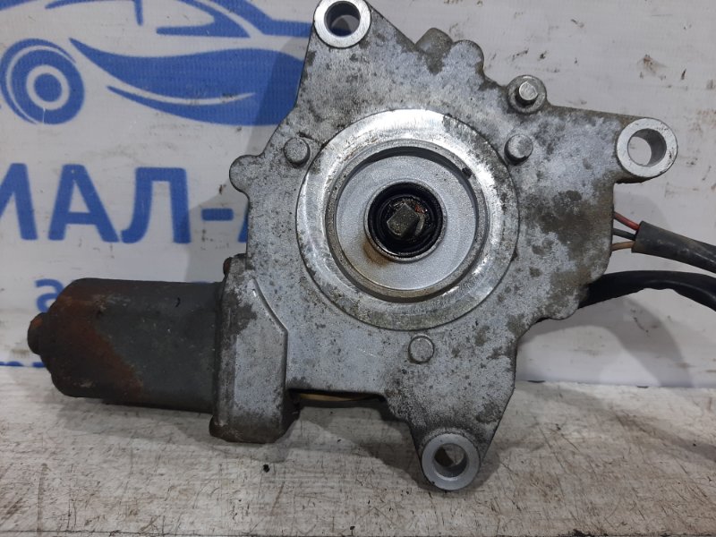 Моторчик блокировки Suzuki Grand Vitara JT 2.0 Моторчик блокировки Suzuki Grand Vitara JT 2.0