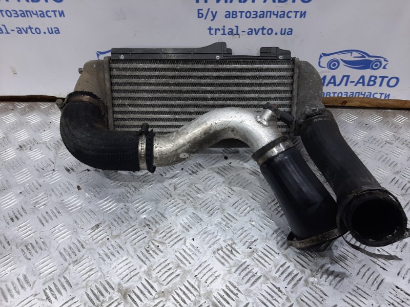 Радиатор интеркуллера Hyundai IX35 2010-2017 LM 282702F450 Б/У