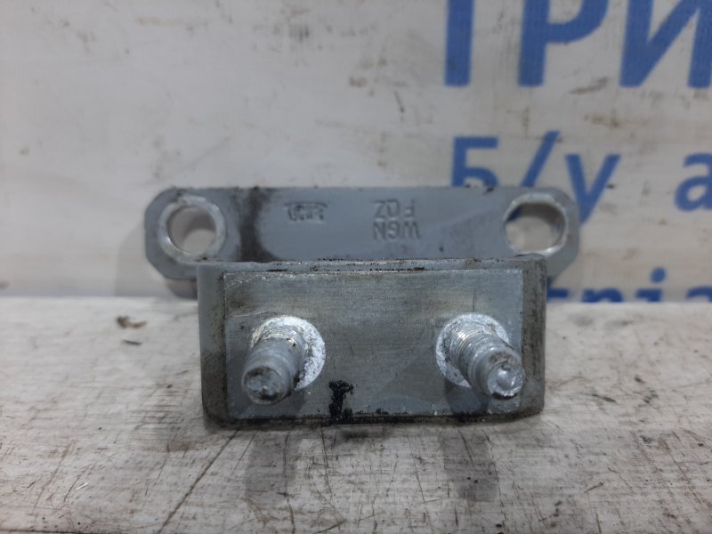 Петля крышки багажника Hyundai IX35 2010-2017 LM 2.0 diesel 797102S000 Б/У