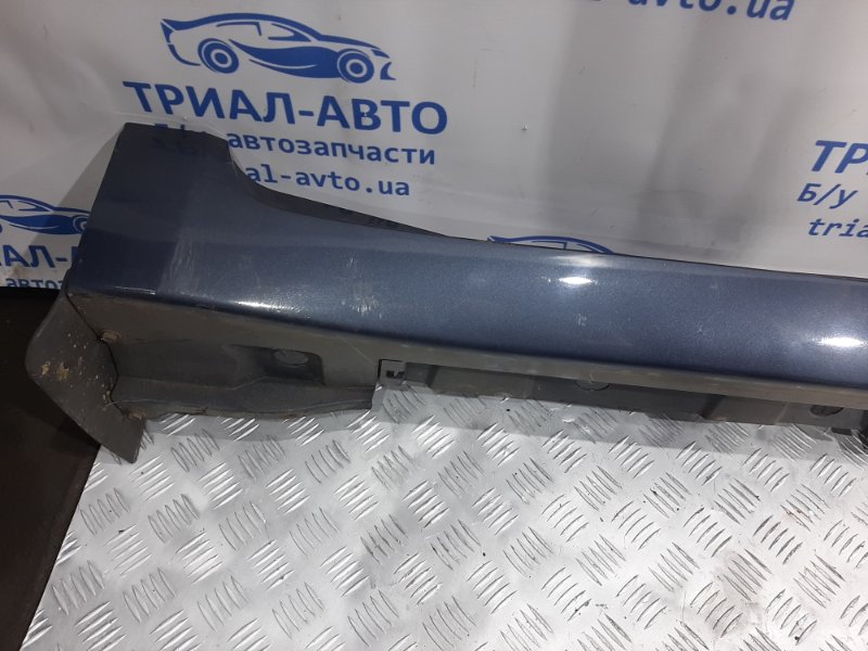 Накладка порога внешняя правая правая Avensis 2009-2018 T27 1.8 бензин
