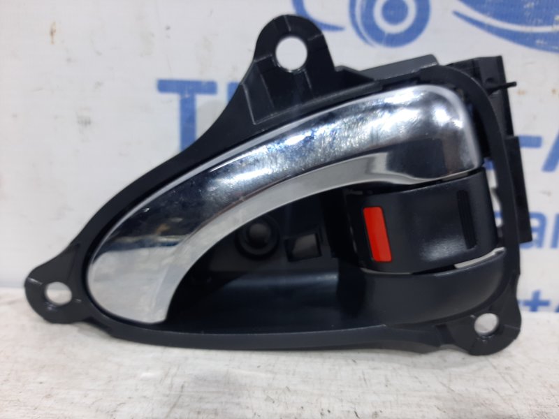 Ручка двери внутренняя левая Toyota RAV 4 2005-2012 A30 2.0 бензин 6920633100B0 Б/У