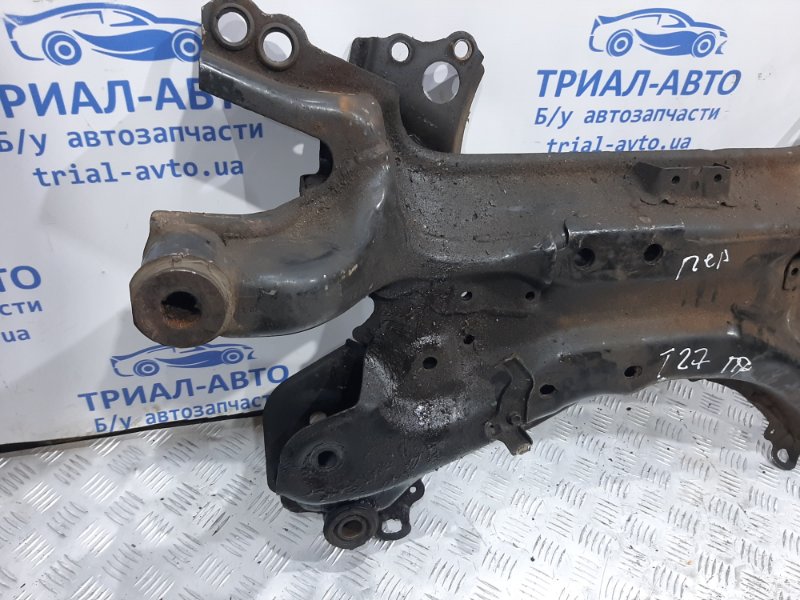Балка передней подвески Toyota Avensis T27 1.8 бензин