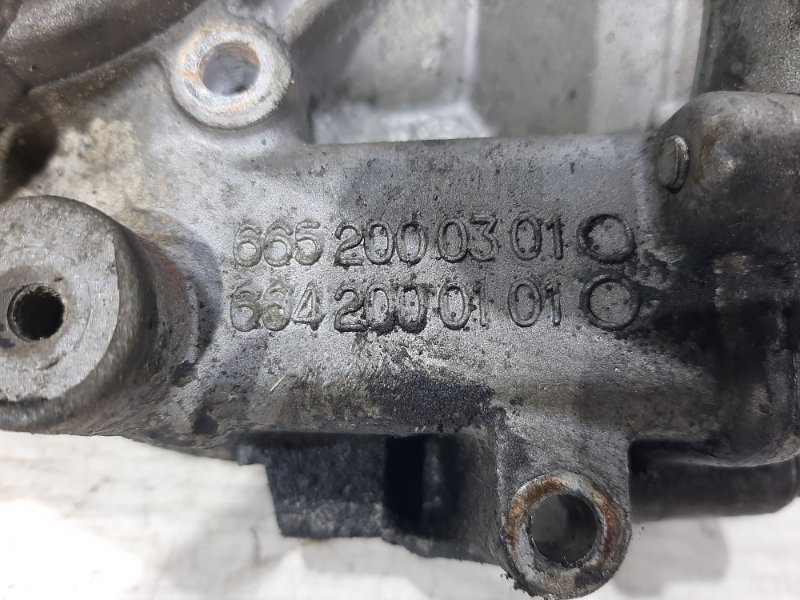 Помпа Rexton 2001-2007 Y200 2.7 D27DT