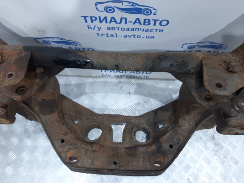 Балка задней подвески Pajero Wagon 1999-2006 3 3.2 дизель