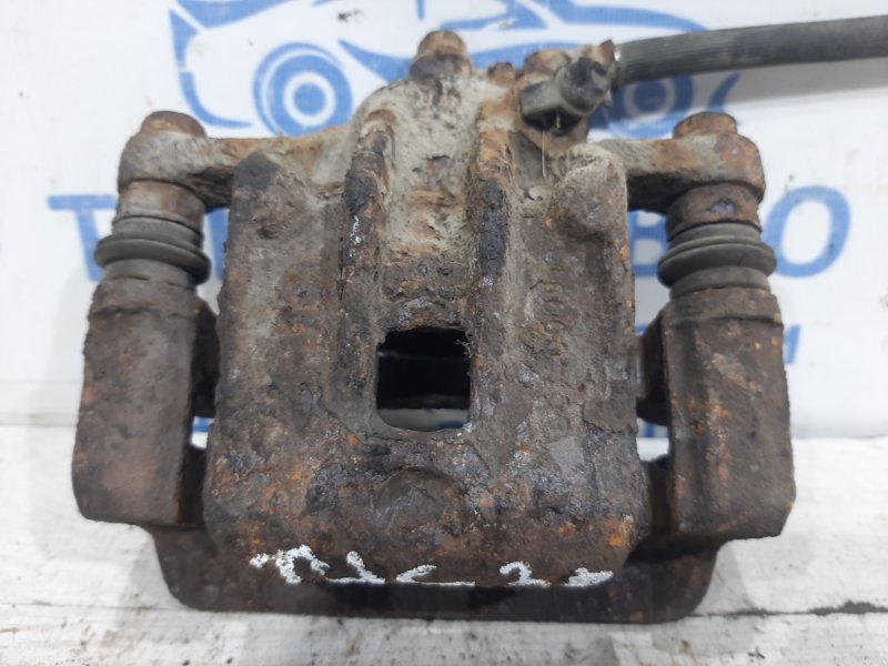 Суппорт задний правый Hyundai Tucson 2004-2009 JM 2.0 diesel 583112EA10 Б/У
