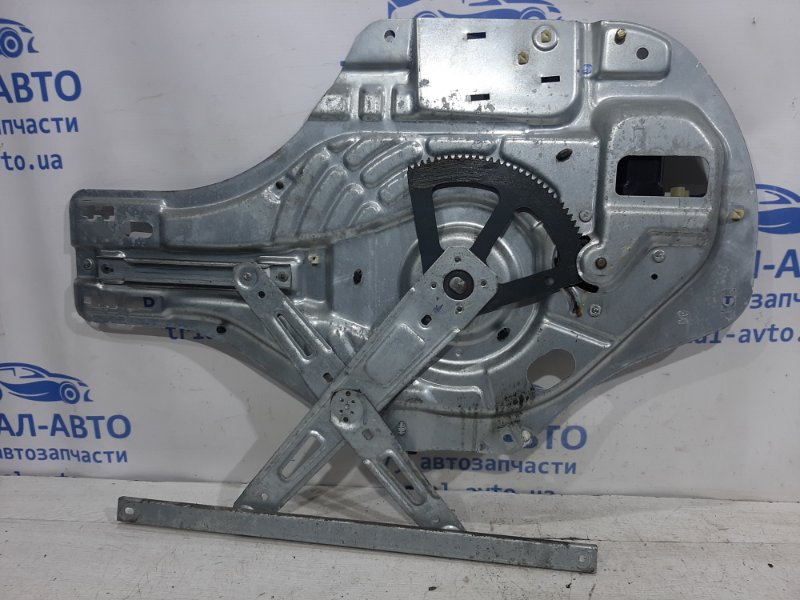 Стеклоподъемник передний правый Tucson 2004-2009 JM 2.0 diesel