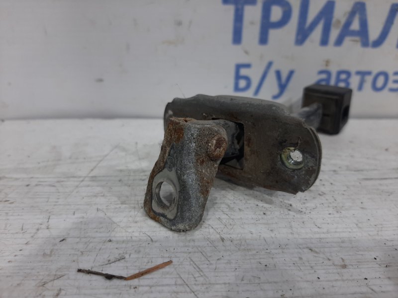 Ограничитель двери задний левый L200 2006-2015 KB 2.5 Diesel