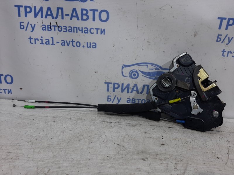 Замок двери передний правый Toyota Prado 2002-2009 J120 3.0 Diesel 6903033251 Б/У