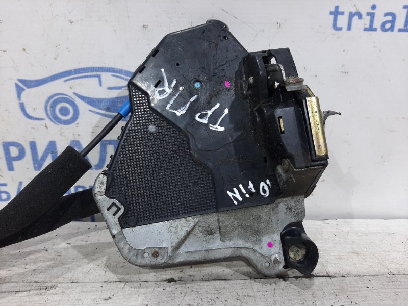 Замок двери передний правый Toyota Prado J120 3.0 Diesel