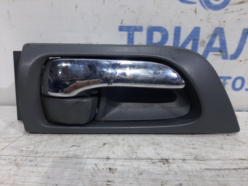 Ручка двери внутренняя правая Toyota Prado 2002-2009 J120 3.0 Diesel 6920560100B0 Б/У
