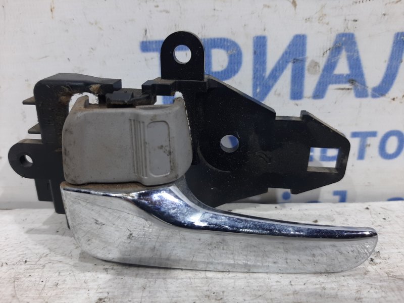 Ручка двери внутренняя левая Mitsubishi L200 2006-2015 KB 2.5 Diesel MN105359 Б/У