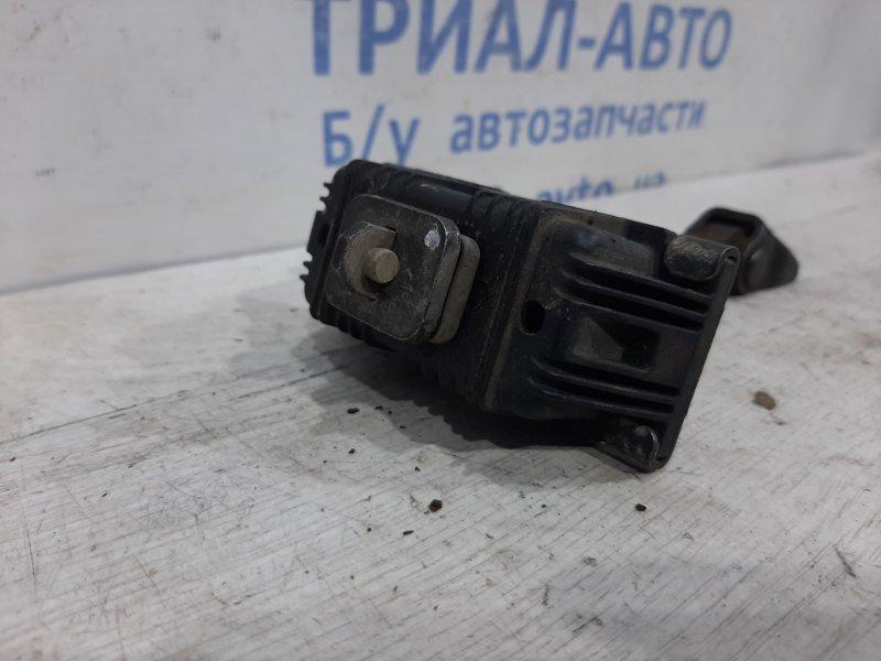 Ограничитель двери задний левый Avensis 2003-2009 T25 2.0 diesel