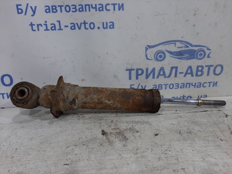Амортизатор задний Toyota Avensis 2003-2009 T25 2.0 diesel 4853009660 Б/У