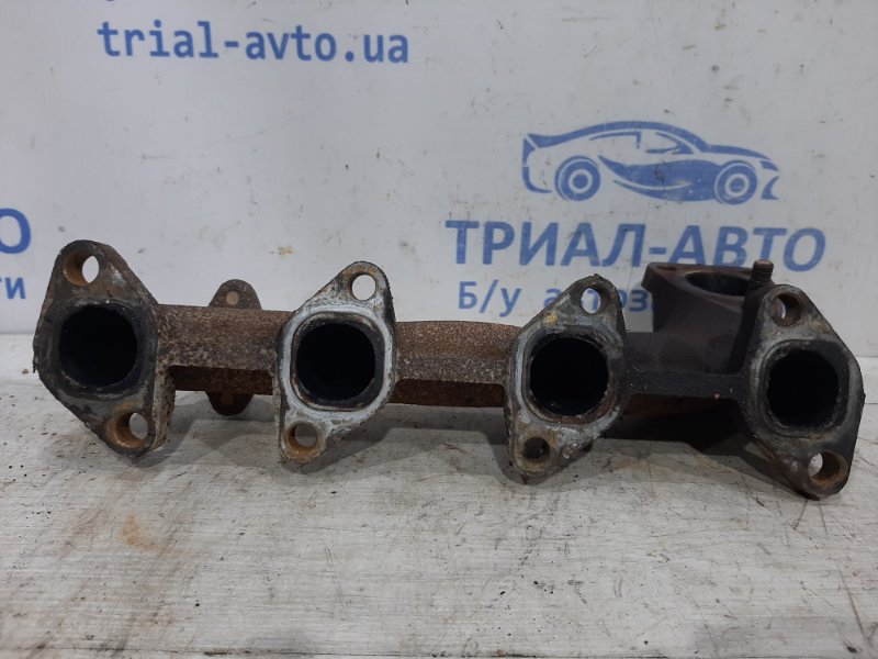 Коллектор выпускной Toyota Avensis T25 2.0 diesel