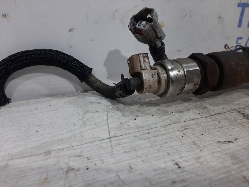 Топливная рампа Toyota Avensis T25 2.0 diesel Топливная рампа Toyota Avensis T25 2.0 diesel