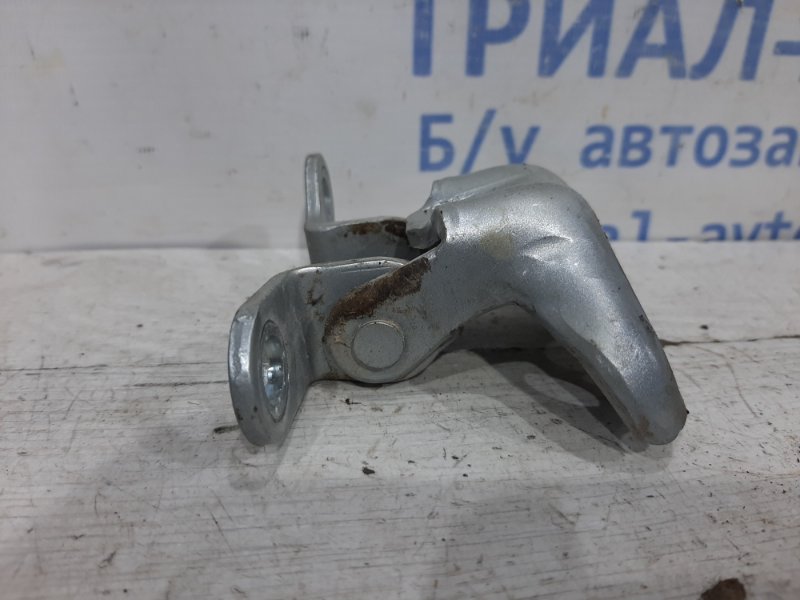 Петля двери задней левой верхняя Toyota Avensis 2003-2009 T25 2.0 diesel 1CDFTV 6876020121 Б/У