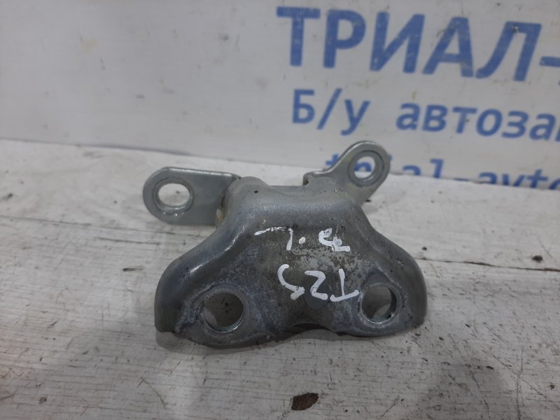 Петля двери задней левой верхняя Avensis 2003-2009 T25 2.0 diesel 1CDFTV