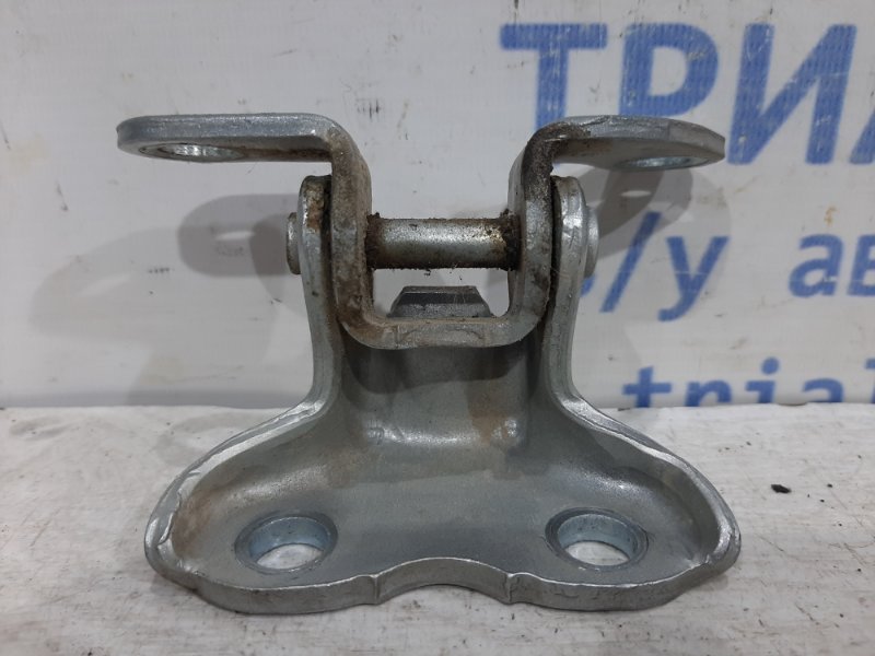 Петля двери задней правой верхняя Toyota Avensis T25 2.0 diesel