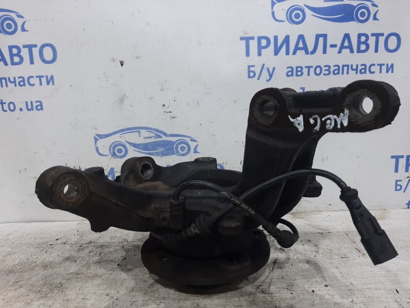 Кулак поворотный правый со ступицей Renault Megane 3 1.5 Diesel K9K