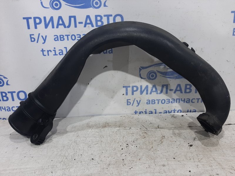 Воздухозаборник Renault Megane 2009-2016 3 1.5 дизель 8200645723 Б/У