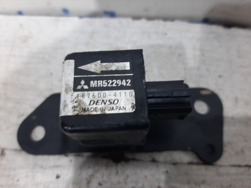 Датчик удара (AIRBAG) Mitsubishi Pajero Sport K9 2.5 Diesel
