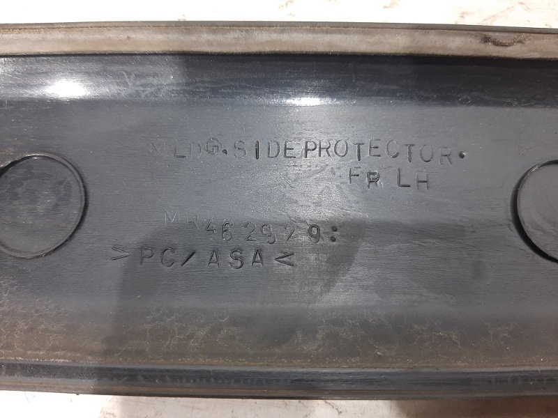 Накладка двери передняя левая Pajero Sport 1996-2008 K9 2.5 Diesel