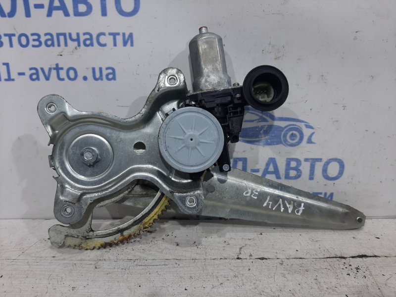 Стеклоподъемник задний правый Toyota RAV 4 2005-2012 A30 2.0 бензин 6980342040 Б/У