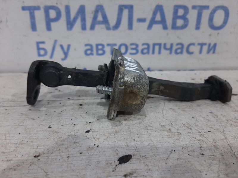 Ограничитель двери передний правый SsangYong Kyron 2005-2016 DJ 2.0 diesel 7126009002 Б/У