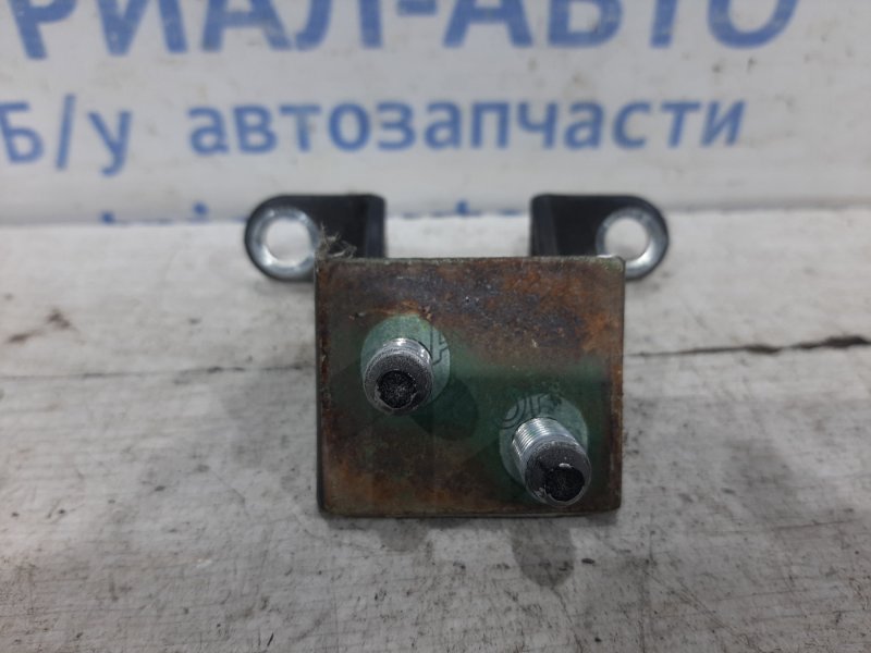 Петля крышки багажника SsangYong Kyron DJ 2.0 diesel