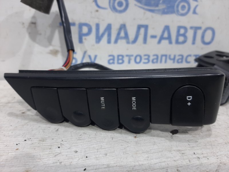 Кнопки руля Kyron 2005-2016 DJ 2.0 diesel