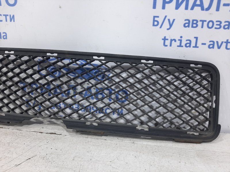 Решетка бампера центральная Hyundai Tucson JM 2.0 diesel D4EA МКПП