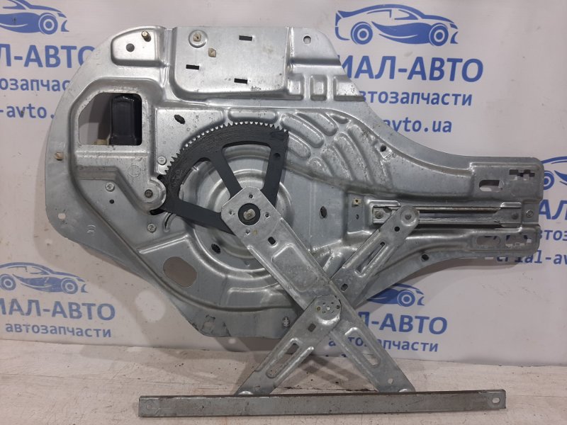 Стеклоподъемник передний левый Tucson 2004-2009 JM 2.0 diesel D4EA МКПП