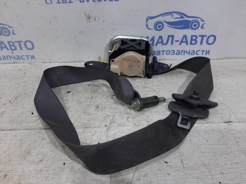 Ремень безопасности передний правый Hyundai Tucson 2004-2009 JM 2.0 diesel D4EA МКПП 888202E300 Б/У