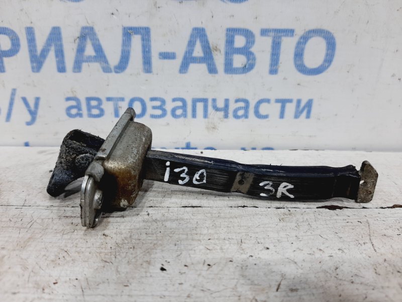 Ограничитель двери задний правый Hyundai I30 2011-2017 GD 1.6 Diesel D4FB 79490A6000 Б/У