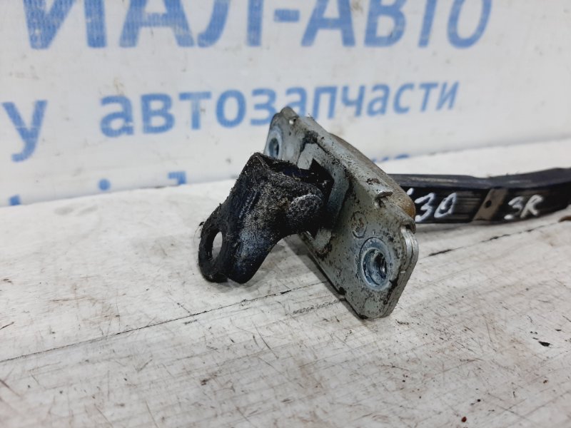 Ограничитель двери задний правый I30 2011-2017 GD 1.6 Diesel D4FB