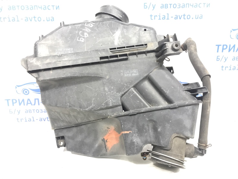 Корпус воздушного фильтра Toyota Prado J120 4.0