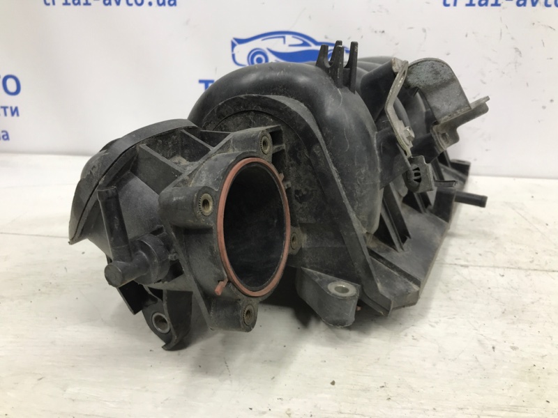 Коллектор впускной пластик Juke 2010-2019 F15 1.6 MR16DDT