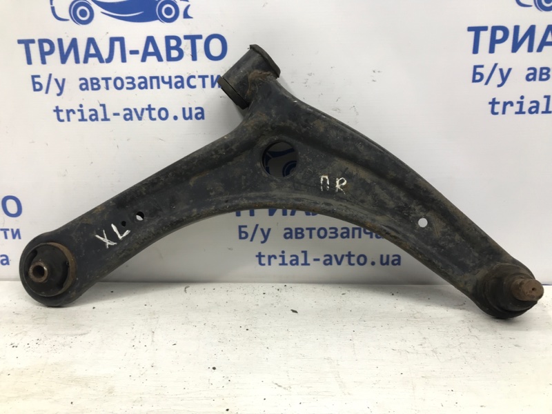 Рычаг правый Mitsubishi Outlander 2007-2012 XL 4013A010 контрактная