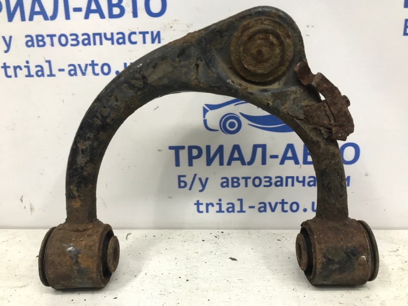 Рычаг передний верхний правый Toyota Land Cruiser J100