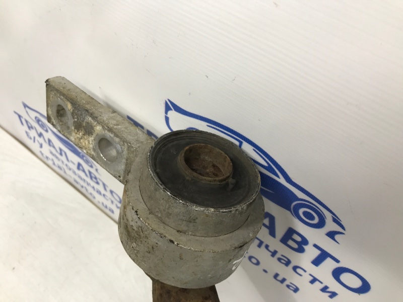 Рычаг правый 6 2008-2012 GH Рычаг правый 6 2008-2012 GH