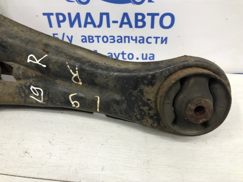 Рычаг задний продольный правый Mitsubishi Lancer 9