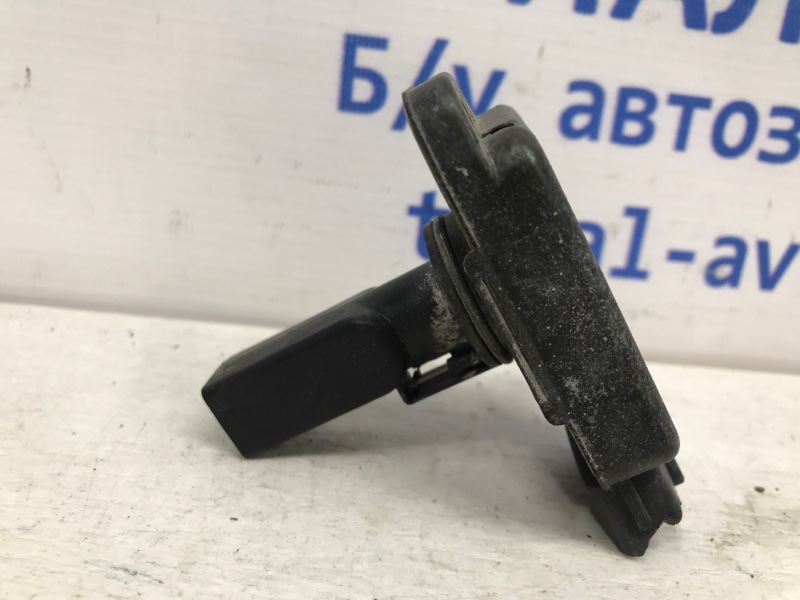 Датчик расхода воздуха Toyota Land Cruiser 1998-2007 J100 2220475020 контрактная