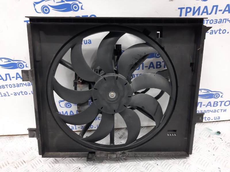 Диффузор с вентилятором радиатора Nissan Juke 2010-2019 F15 1.6 turbo MR16DDT 214811KC0B Б/У