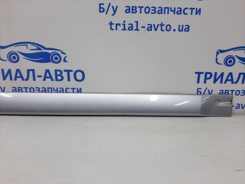 Накладка двери передняя правая Mitsubishi Lancer 9 1.6 бензин 4G18