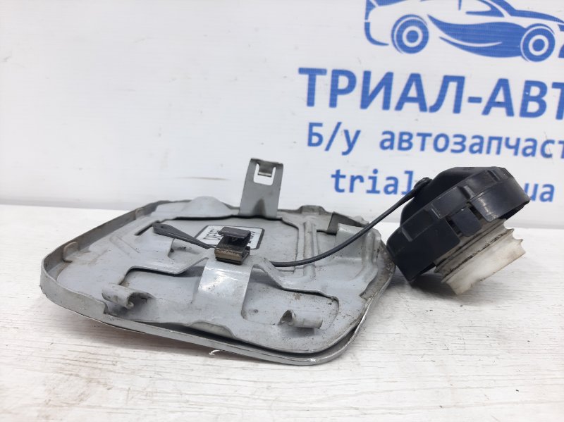 Лючок бака Mitsubishi Pajero Wagon 4 3.2 Дизель 4M41