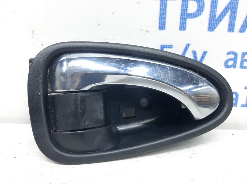 Ручка двери внутренняя правая Toyota Avensis 2009-2018 T27 1.8 бензин 2ZRFAE 6920505050 Б/У